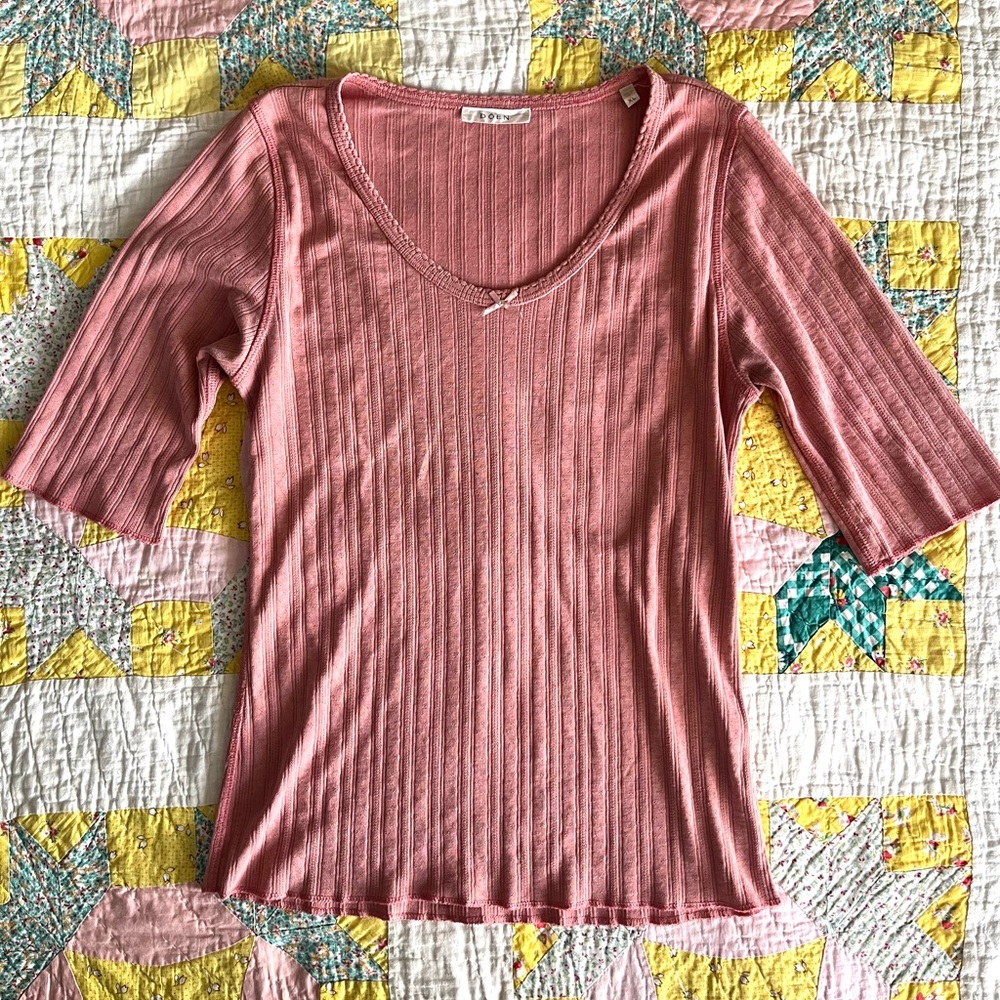 Doên pointelle half sleeve scoop neck tee